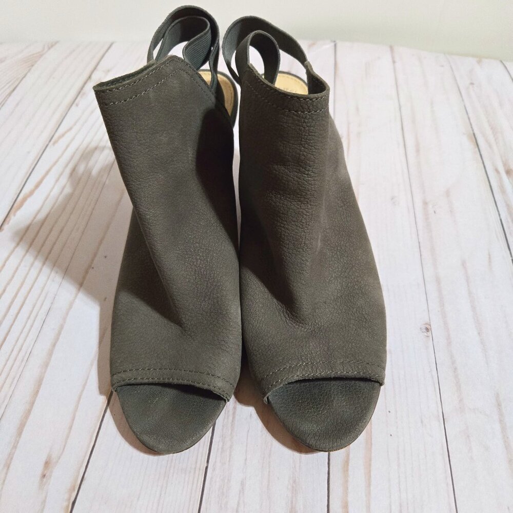 Vince Camuto Womens Edora Shoes/Booties Size 9.5 Color Graystone